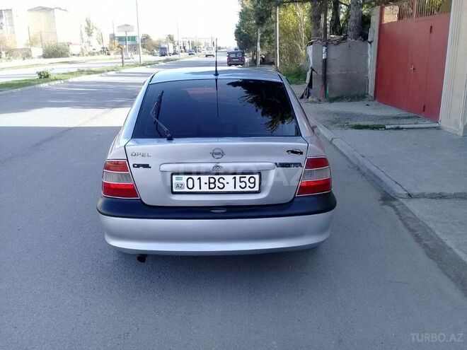 Opel Vectra 1996, 310,000 km - 2.0 l - Sumqayıt