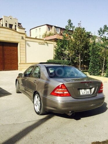 Mercedes C 180 2004, 175,000 km - 1.8 l - Bakı