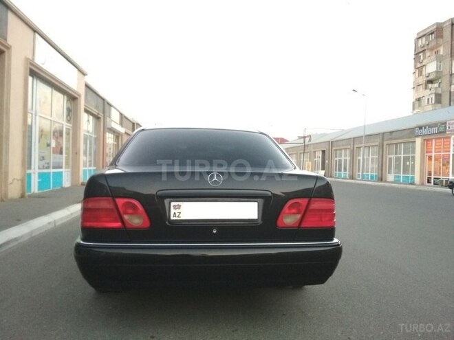 Mercedes E 240 1998, 323,000 km - 2.4 л - Bakı