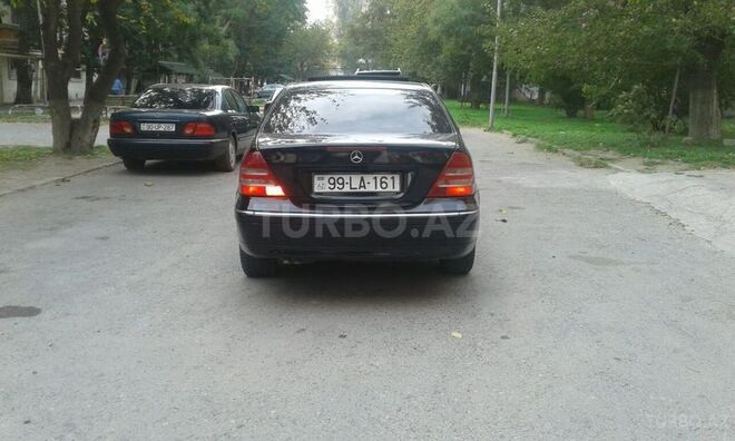 Mercedes C 200 2001, 244,000 km - 2.0 l - Bakı