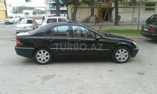 Mercedes C 200 2001, 244,000 km - 2.0 l - Bakı