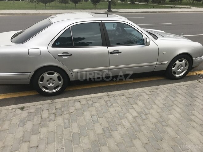 Mercedes E 200 1997, 250,000 km - 2.0 l - Bakı