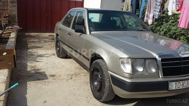 Mercedes E 250 1987, 600,000 km - 2.5 л - Bakı