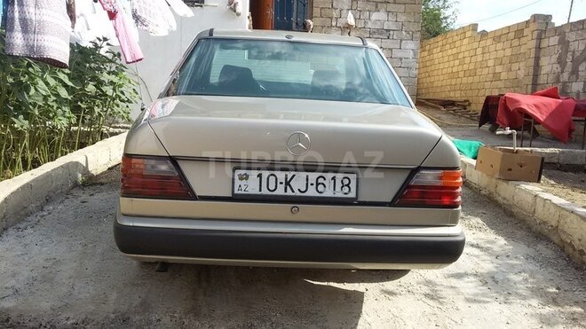 Mercedes E 250 1987, 600,000 km - 2.5 л - Bakı