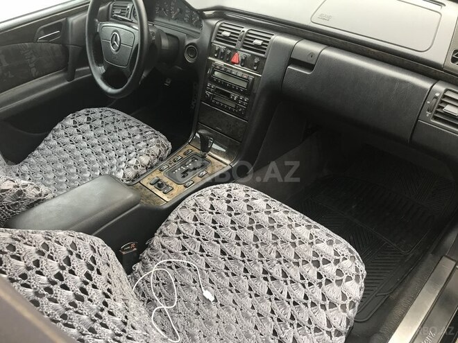Mercedes E 200 1997, 250,000 km - 2.0 l - Bakı