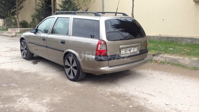 Opel Vectra 1997, 251,000 km - 1.6 l - Bakı