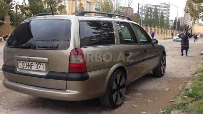 Opel Vectra 1997, 251,000 km - 1.6 l - Bakı