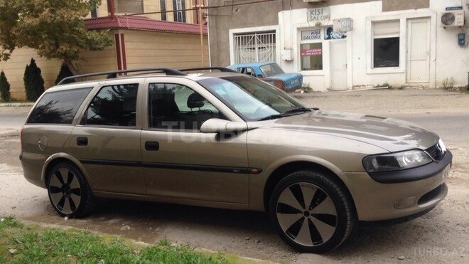 Opel Vectra 1997, 251,000 km - 1.6 l - Bakı
