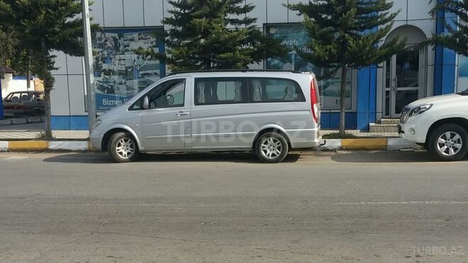 Mercedes V 220 2004, 230,000 km - 2.2 l - Zaqatala