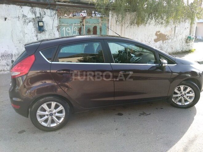 Ford Fiesta 2011, 174,000 km - 1.4 l - Bakı