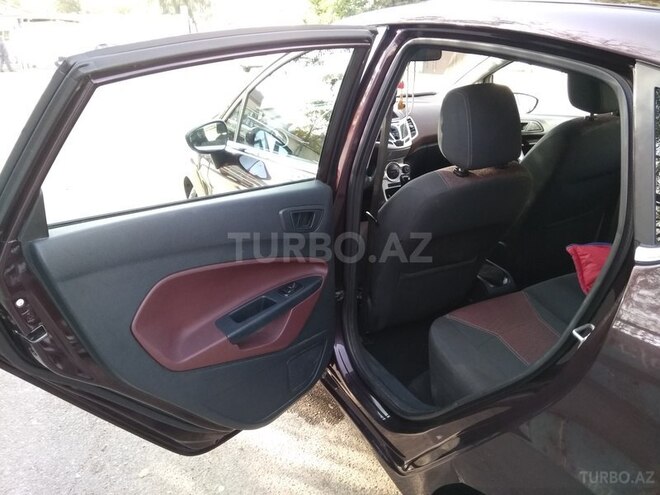 Ford Fiesta 2011, 174,000 km - 1.4 l - Bakı