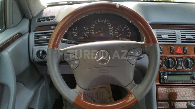 Mercedes E 240 2000, 27,000 km - 2.6 l - Bakı