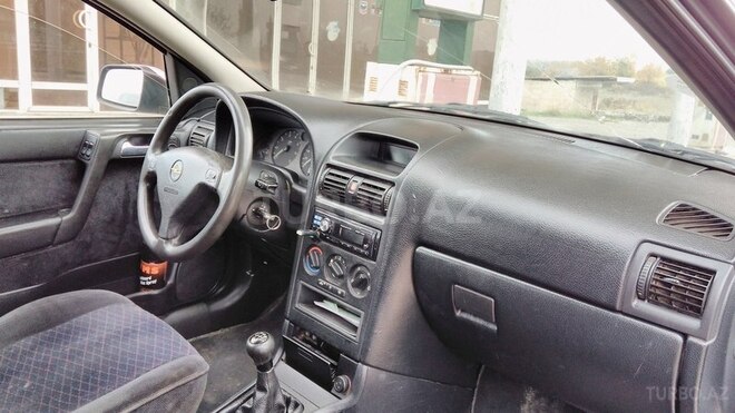 Opel Astra 1999, 200,000 km - 1.6 l - Qusar