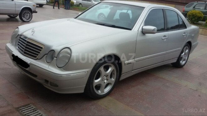 Mercedes E 200 2000, 211,000 km - 2.0 l - Bakı