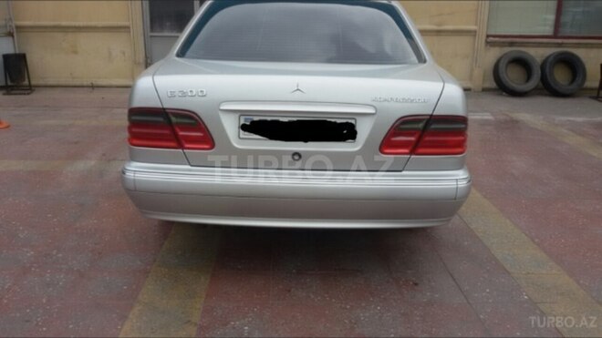 Mercedes E 200 2000, 211,000 km - 2.0 l - Bakı