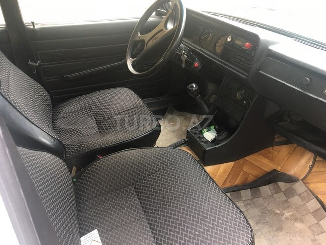 LADA (VAZ) 2107 2009, 3,028 km - 1.6 l - Qobustan