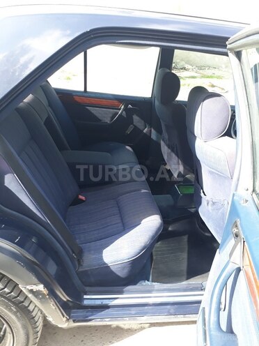 Mercedes E 200 1993, 356,265 km - 2.0 l - Bakı