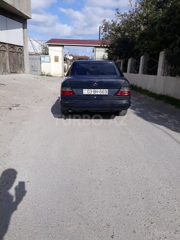 Mercedes E 200 1993, 356,265 km - 2.0 l - Bakı