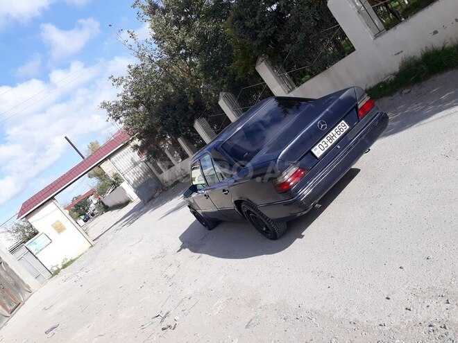 Mercedes E 200 1993, 356,265 km - 2.0 l - Bakı