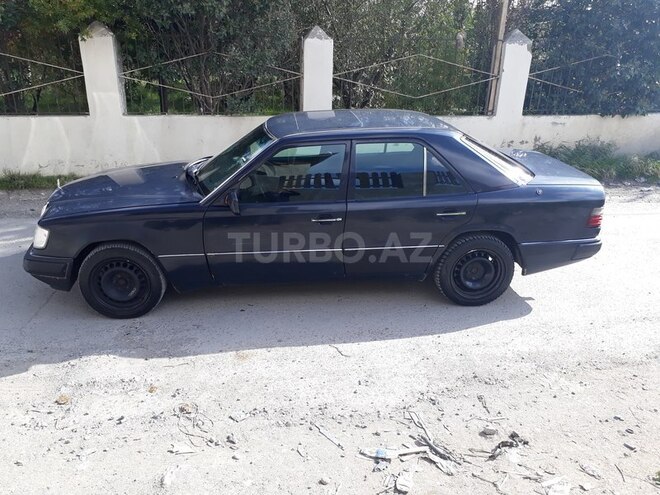 Mercedes E 200 1993, 356,265 km - 2.0 l - Bakı