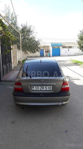 Opel Vectra 1996, 200,000 km - 1.8 l - Bakı