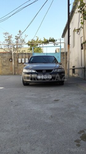 Opel Vectra 1996, 200,000 km - 1.8 l - Bakı