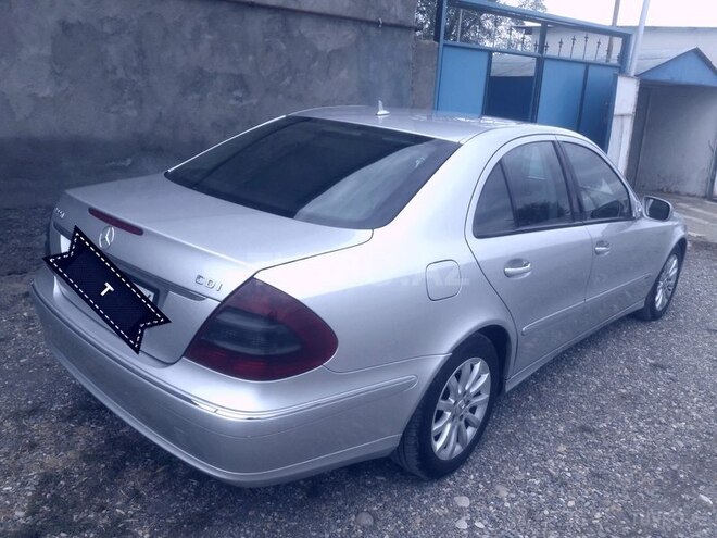 Mercedes E 220 2009, 195,000 km - 2.2 l - Naxçıvan