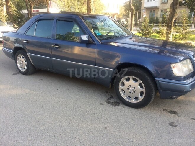 Mercedes E 220 1993, 251,041 km - 2.2 л - Sumqayıt