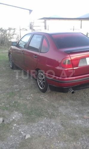 Volkswagen Polo 1995, 268,617 km - 1.6 л - Qax
