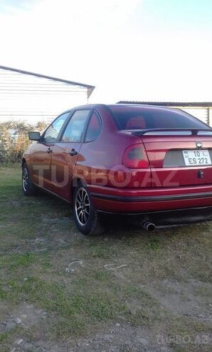 Volkswagen Polo 1995, 268,617 km - 1.6 л - Qax