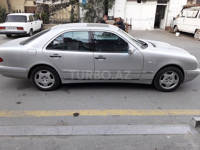 Mercedes E 280 1999, 248,000 km - 2.8 l - Bakı