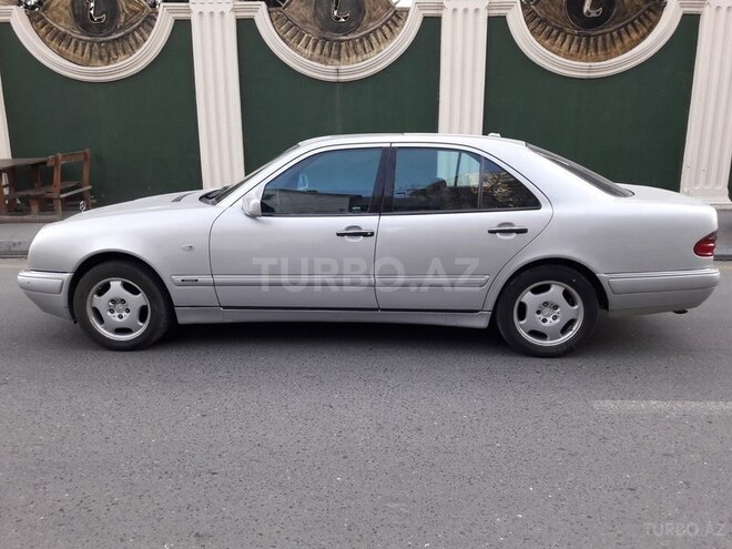 Mercedes E 280 1999, 248,000 km - 2.8 l - Bakı