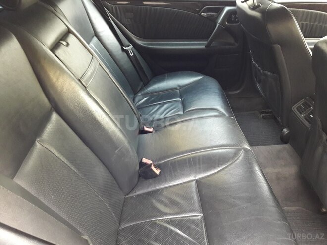 Mercedes E 280 1999, 248,000 km - 2.8 l - Bakı