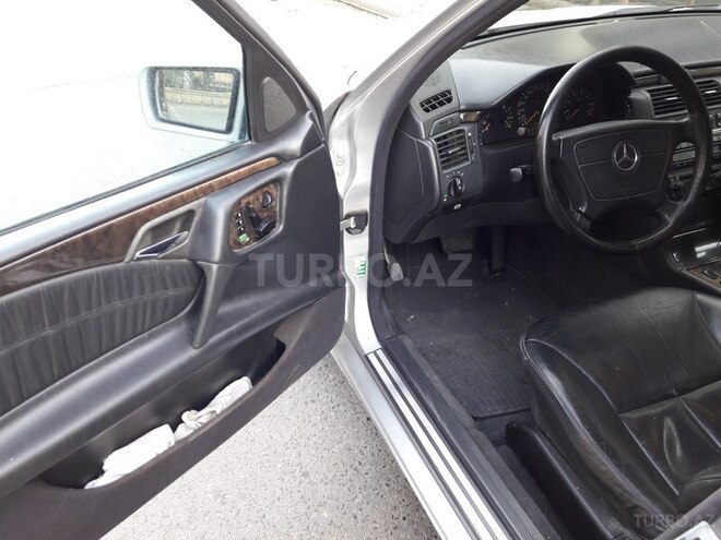 Mercedes E 280 1999, 248,000 km - 2.8 l - Bakı