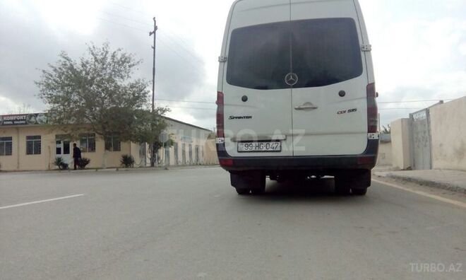 Mercedes Sprinter 515 2008, 300,000 km - 2.9 l - Neftçala