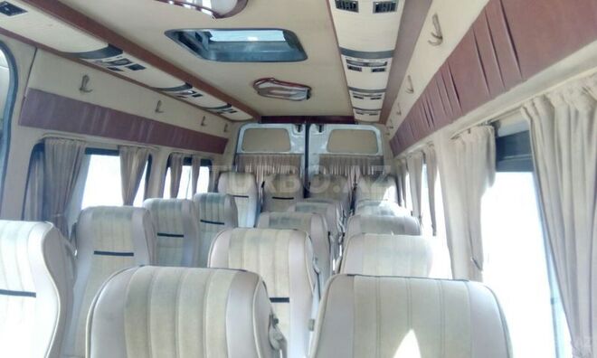 Mercedes Sprinter 515 2008, 300,000 km - 2.9 l - Neftçala