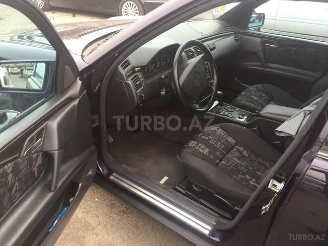 Mercedes E 240 1998, 216,000 km - 2.4 l - Bakı
