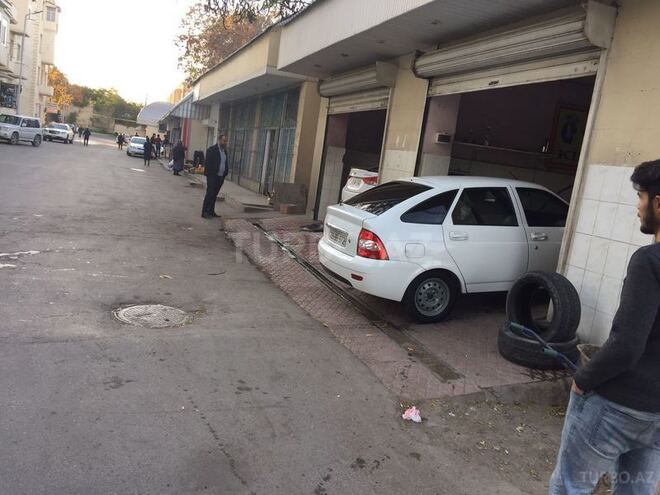 LADA (VAZ) Priora 2012, 180,000 km - 1.6 l - Bakı