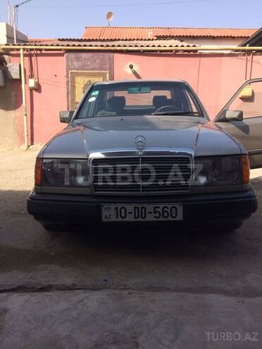 Mercedes E 230 1989, 420,516 km - 2.3 l - Bakı