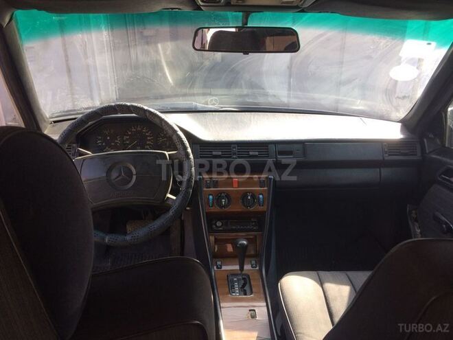 Mercedes E 230 1989, 420,516 km - 2.3 l - Bakı