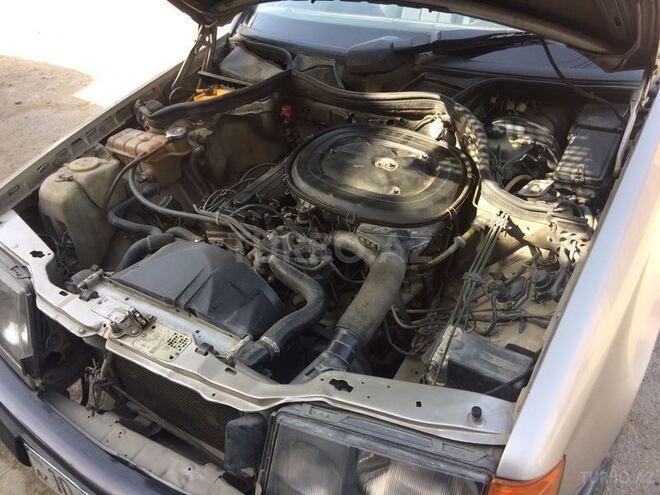 Mercedes E 230 1989, 420,516 km - 2.3 l - Bakı