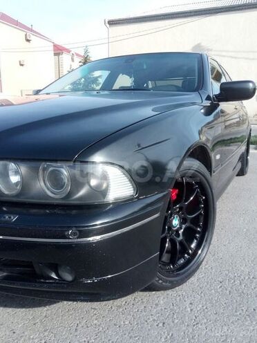 BMW 525 2001, 385,000 km - 2.5 l - Sumqayıt