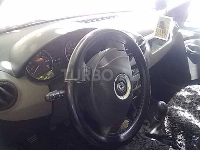 Renault Logan 2012, 260,000 km - 1.6 л - Salyan