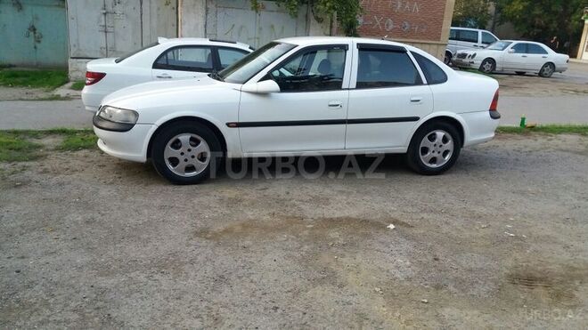 Opel Vectra 1998, 260,000 km - 1.8 l - Bakı