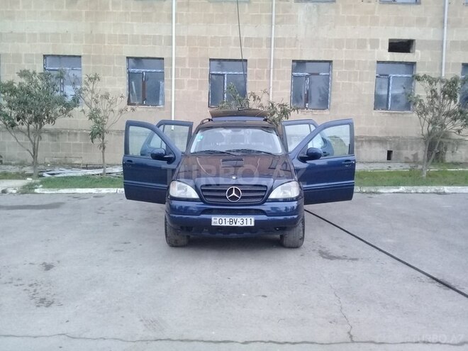Mercedes ML 320 2000, 222,000 km - 3.2 l - Bakı