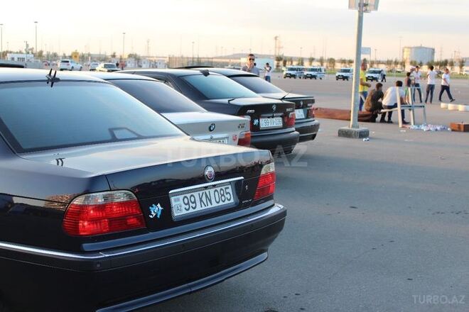 BMW 740 2000, 350,000 km - 4.4 l - Bakı