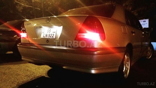 Mercedes C 200 2000, 178,000 km - 2.0 l - Bakı