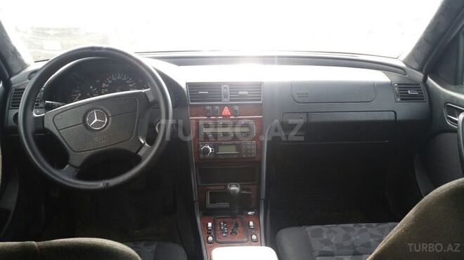 Mercedes C 200 2000, 178,000 km - 2.0 l - Bakı