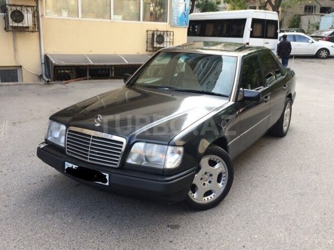 Mercedes E 320 1995, 167,500 km - 3.2 l - Bakı