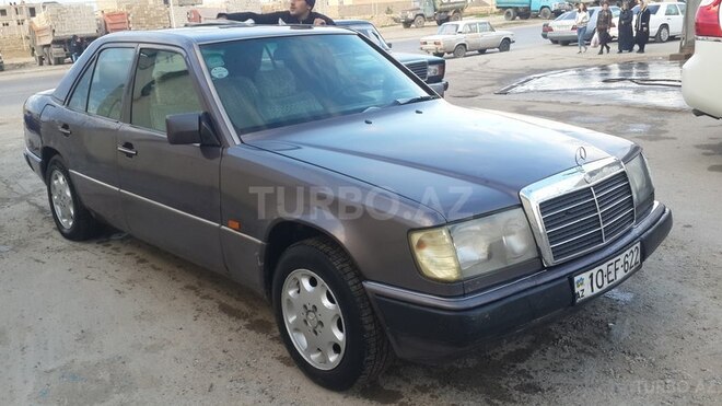 Mercedes E 250 1991, 650,000 km - 2.5 l - Bakı